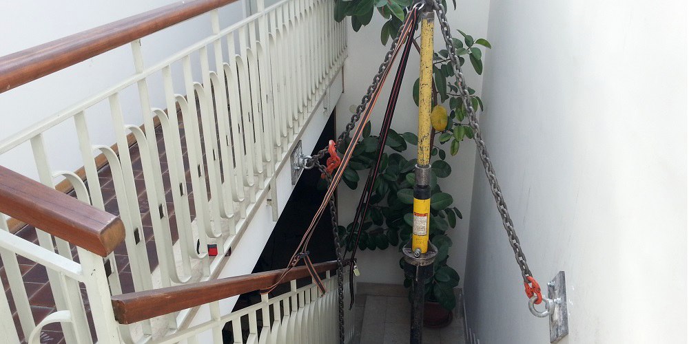 Prova di carico su rampa di scale